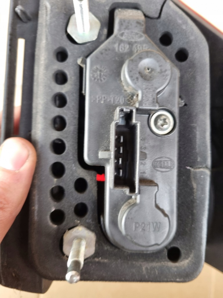 фото №10, Ford galaxy mk3 10r 5d лампа левая задняя 162455