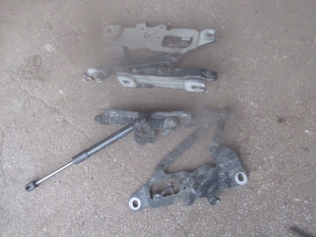 фото №1, Bmw f10 f11 5 петли капот cena za 2 штуки