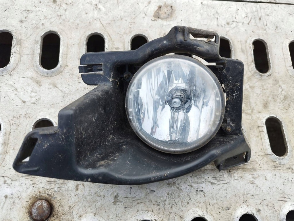 фото №1, Противотуманная фара правый передний dacia logan renault clio iv megane iv 261500097r