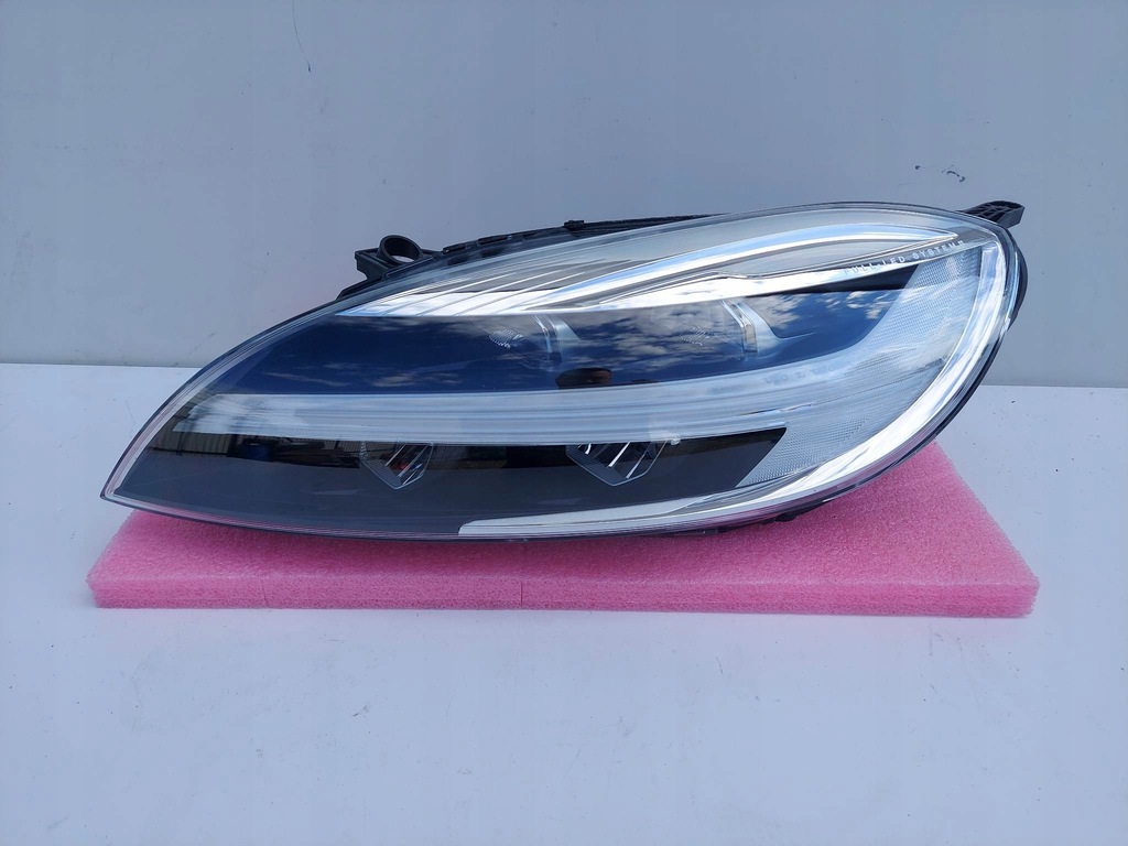 фото №1, Volvo v40 ii лампа левая перед передняя mid fulled