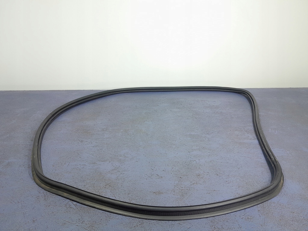 фото №1, Lexus ux 250h прокладка крышки крышки багажника