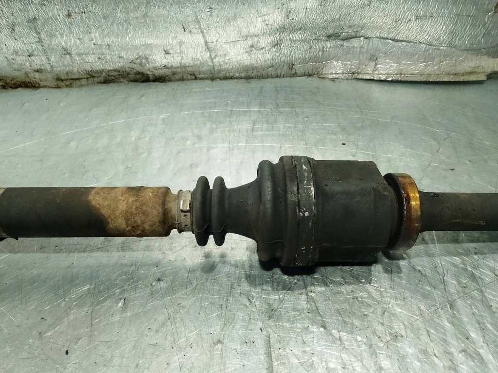 Приводной вал правый  перед renault laguna 2 8200169176 1.9 dci Доставка