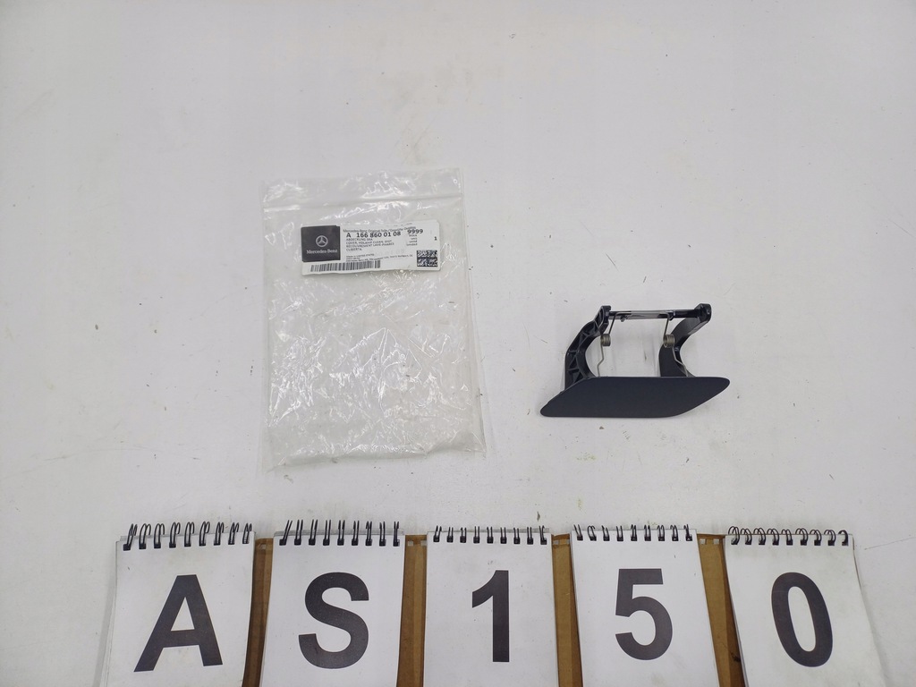 фото №1, Mercedes ml w166 amg заглушка распылителя лампы перед оригинал