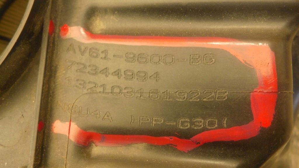 фото №4, Корпус фільтра повітря focus mk3 av619600bg