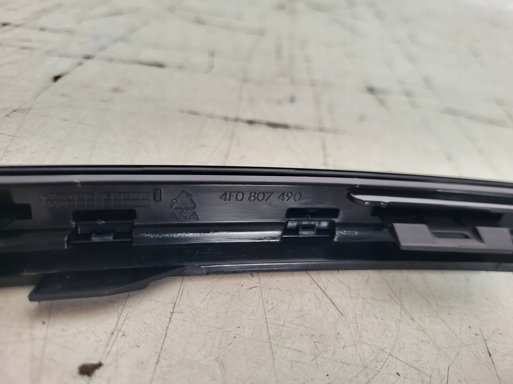 фото №11, Audi a6 c6 правая молдинг бампера перед