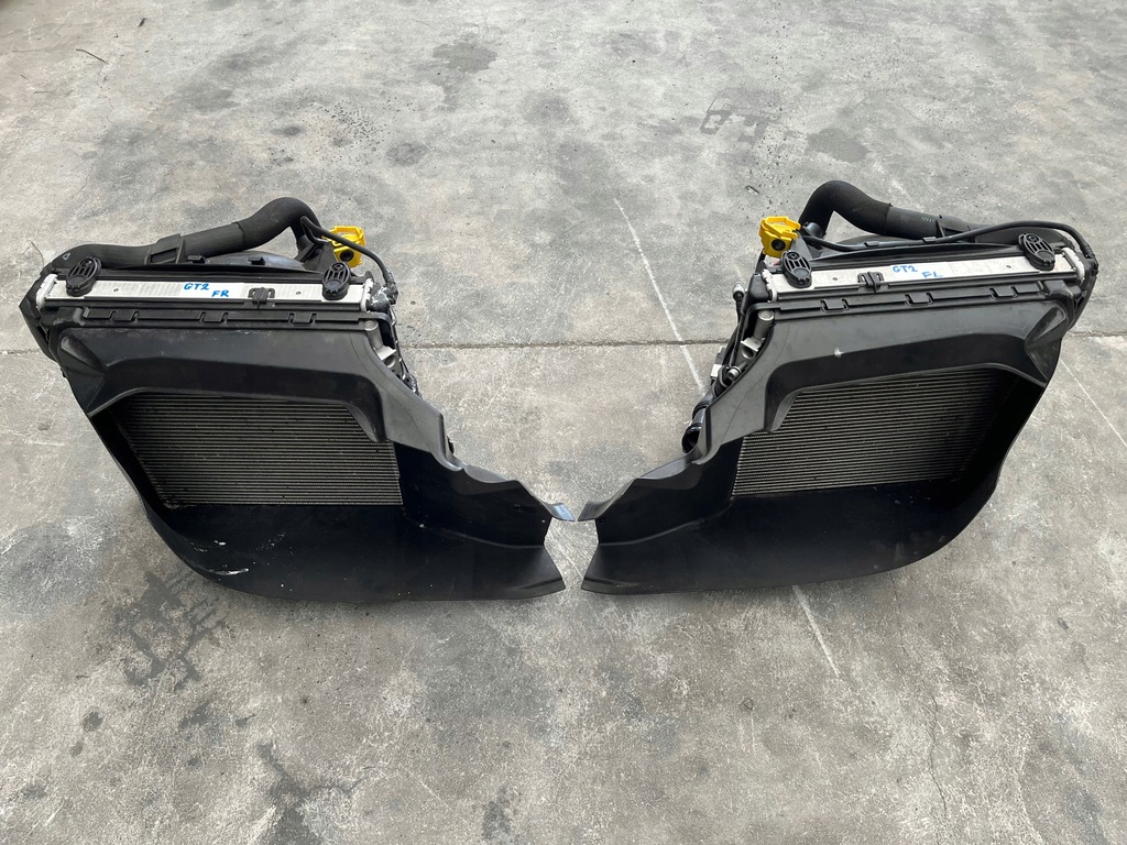 фото №1, Porsche 991 gt2 rs радиатор комплект левая i правая