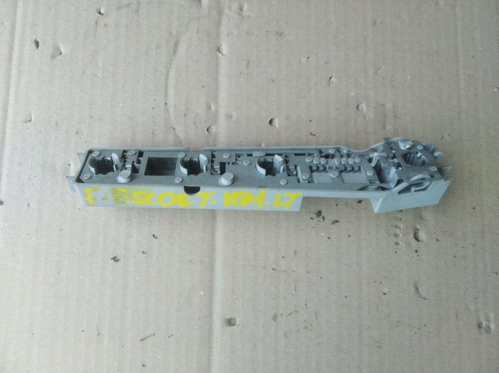 Купити Вкладиш лампи задній лівий ford escort v kombi