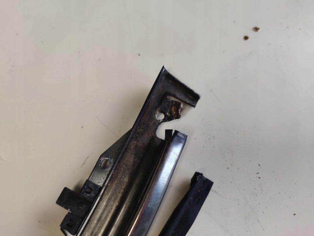 фото №4, Mercedes r129 молдинг хром скло лобове