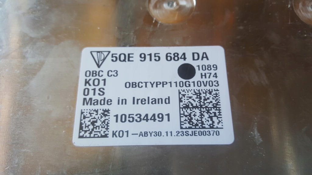 фото №8, Зарядное устройство аккумулятор porsche taycan audi e-tron 5qe915684da демонтаж