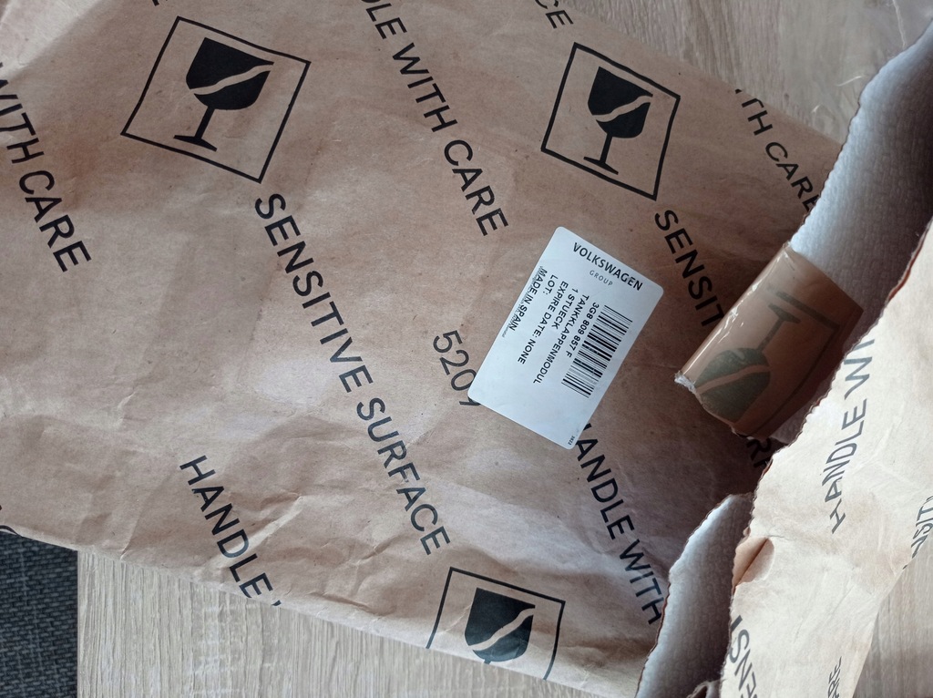 фото №1, Заливна горловина пального vw arteon 3g8809857f