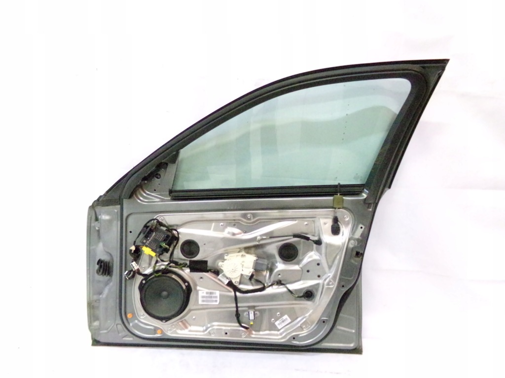 Двері праве правий перед передні mercedes w204 c792 792 сріблястий palladium Доставка