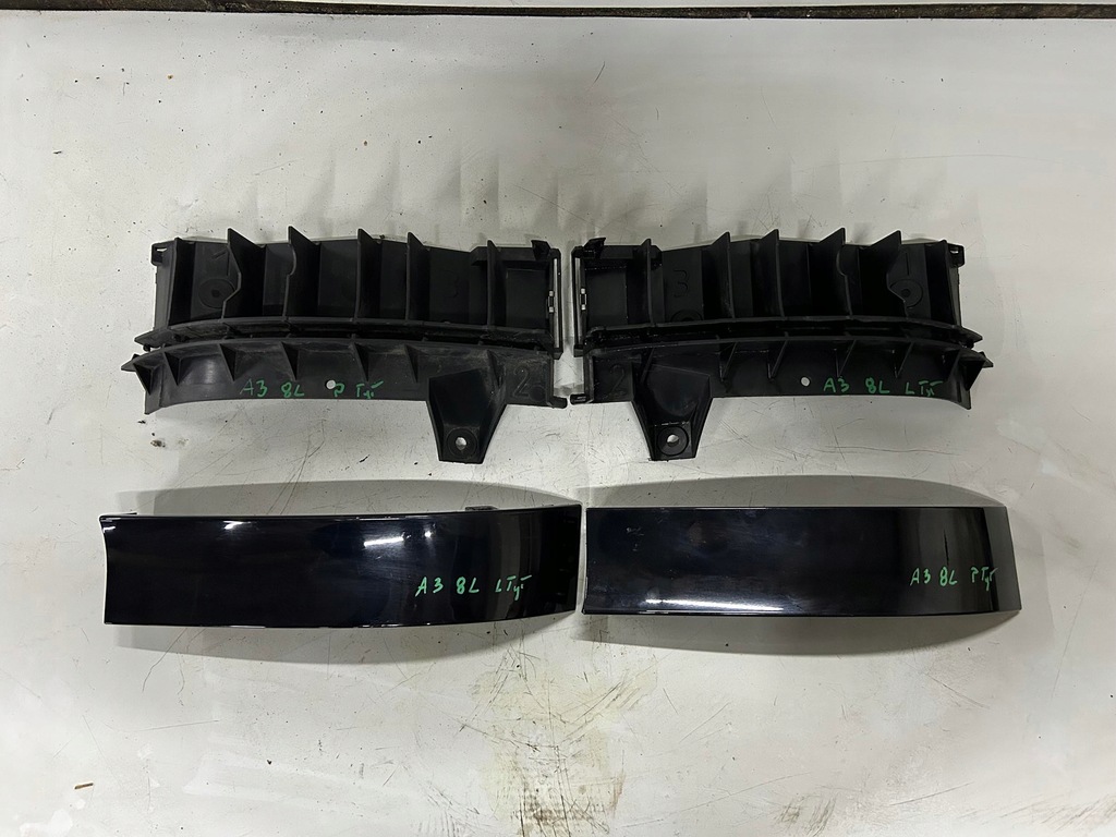 фото №1, Молдинг pod фара a3 8l lift правий задня