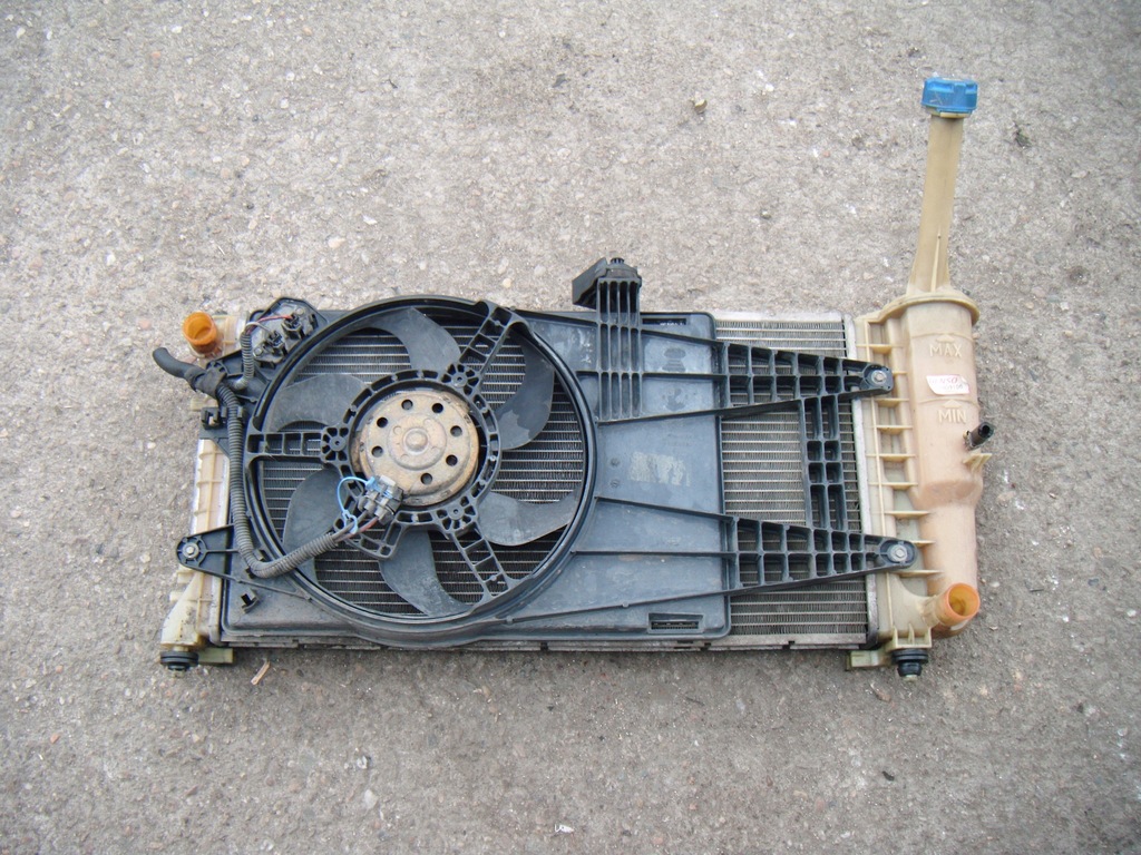 фото №5, Lancia musa 04-12 1.4 радиатор wody вентилятор