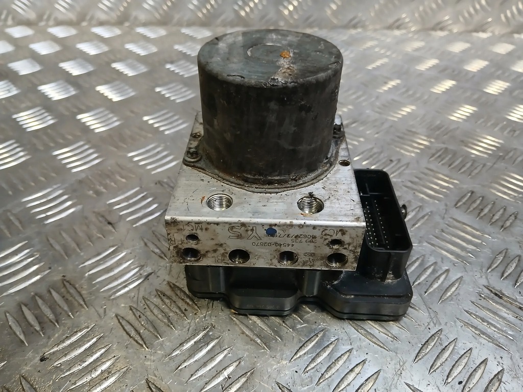 фото №6, Toyota corolla e16 насос abs 0265956504 44540-02570 1,6 2018r