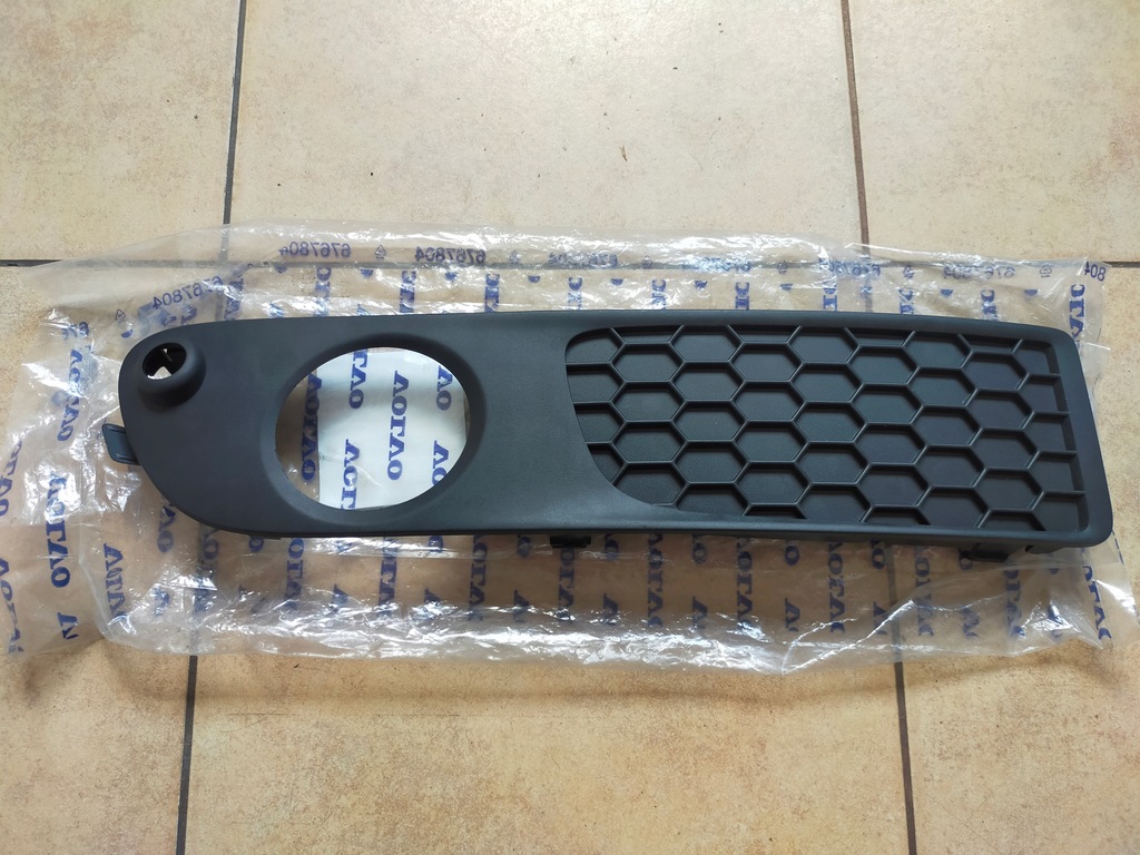 фото №1, Volvo s80 nowa решітка w бампер права