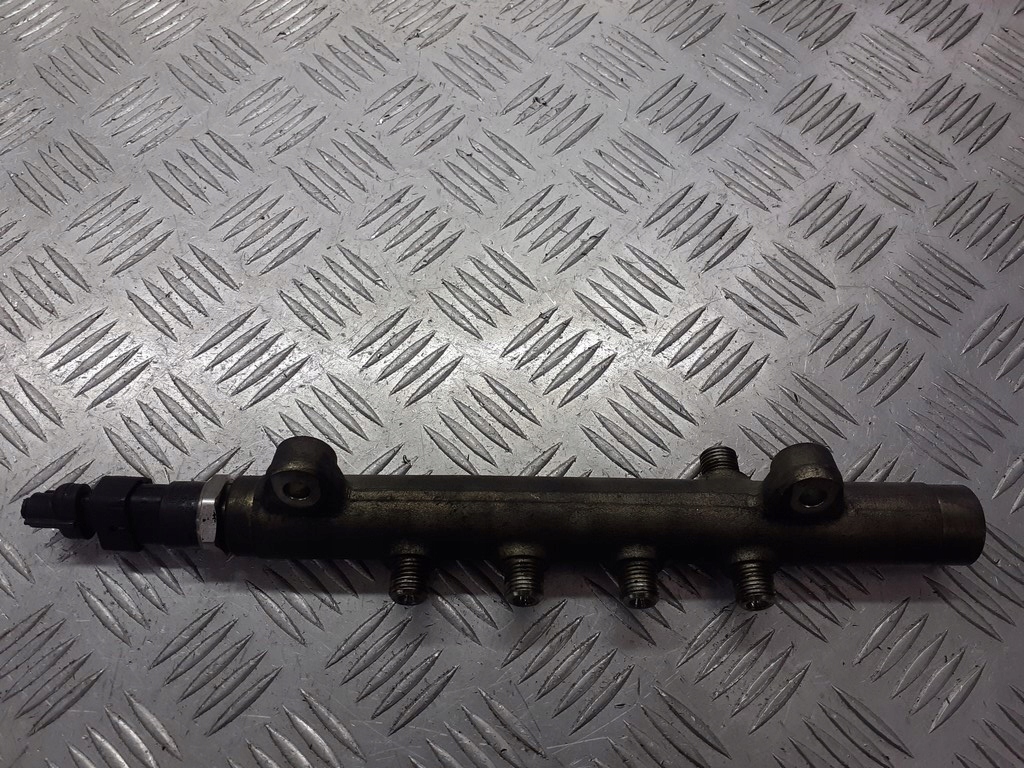 фото №1, Молдинг упорскування alfa romeo 147 1.9 jtd 46768653