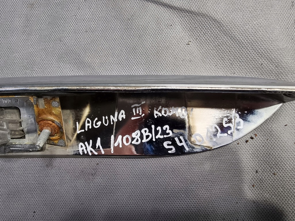 фото №7, Накладка кришки багажника renault laguna iii kombi