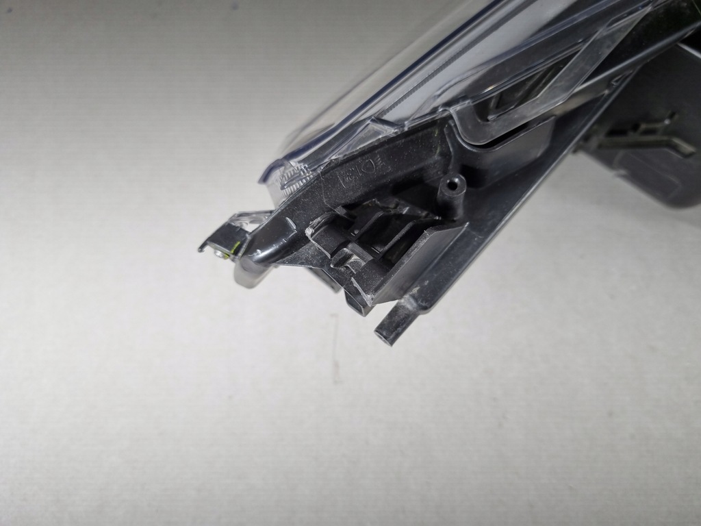 фото №12, Toyota hilux viii lift full led лампа левая перед