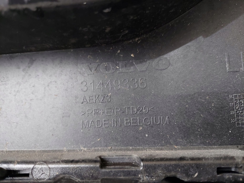фото №7, Volvo xc40 бампер задняя 31449333 оригинал