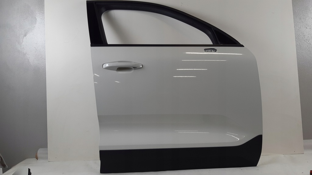 фото №1, Volvo xc40 дверь правое перед 614