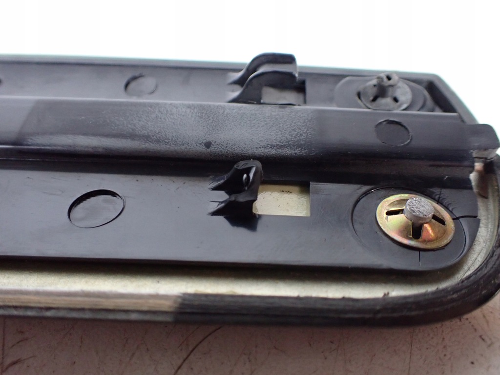 фото №7, Молдинг dekor карбон правый задняя audi s8 d3 5.2 fsi 4e0867420