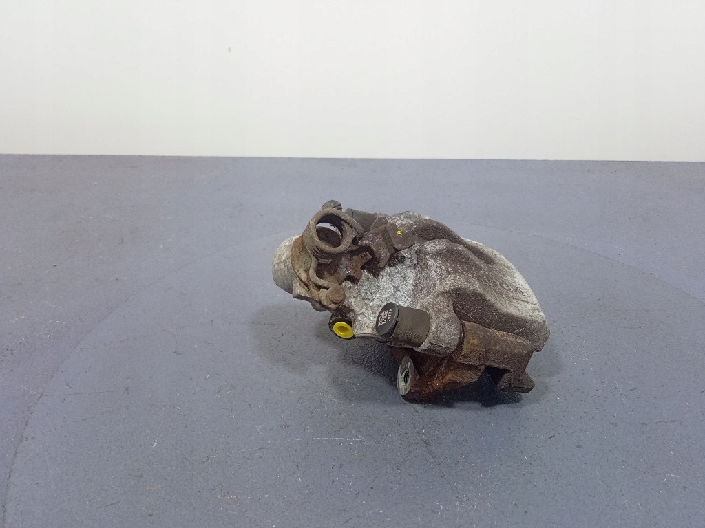 фото №4, Volvo v40 ii суппорт тормозной задняя левый задний скоба 31341230