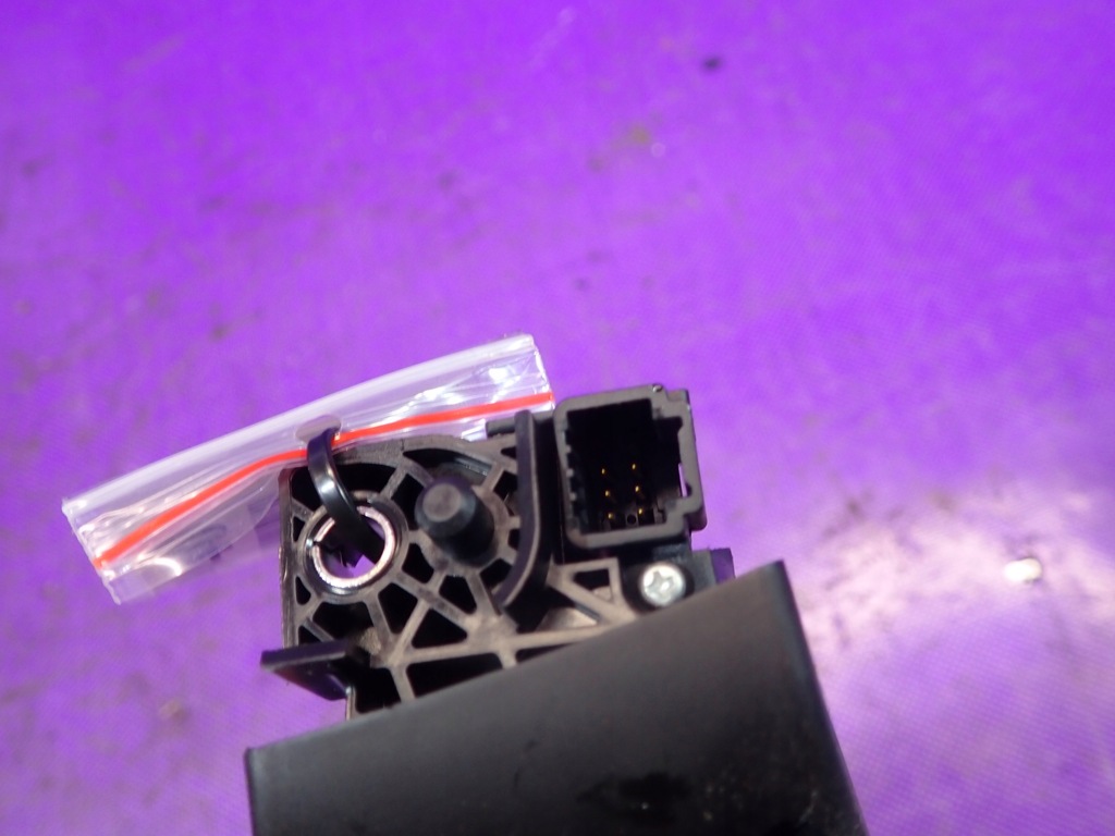 фото №3, Renault fluence 09- переключатель радио 255520009r