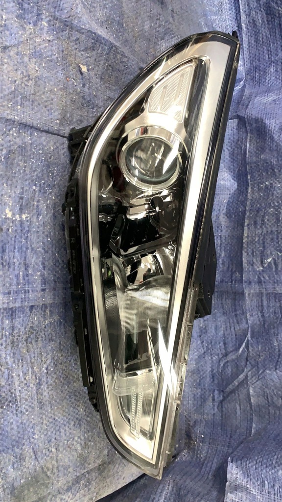 фото №1, Hyundai i30 2017- лампа правая с подсветкой