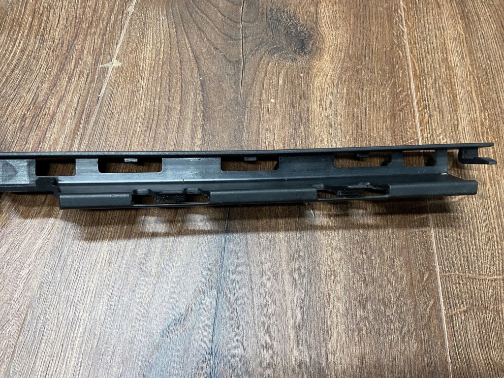 Молдинг бампера лівий задня porsche cayenne 9y0 9y0807819a Ціна