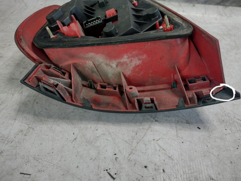 фото №16, Лампа правий задня audi a4 b5 sedan