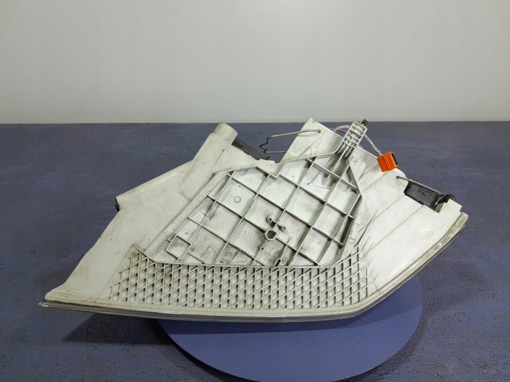 фото №6, Skoda octavia ii фара лампа ксенон правый перед 1z1941018n