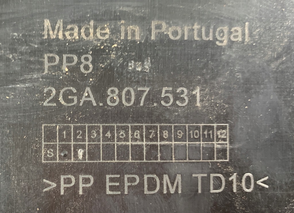 фото №10, Vw t-roc чёрный спойлер бампера перед 2ga807531