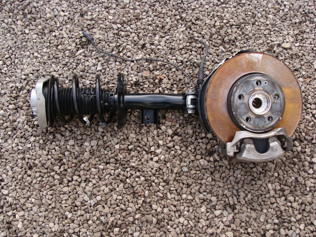 фото №1, Поворотный кулак амортизатор левый mercedes gla w156 a1563231700