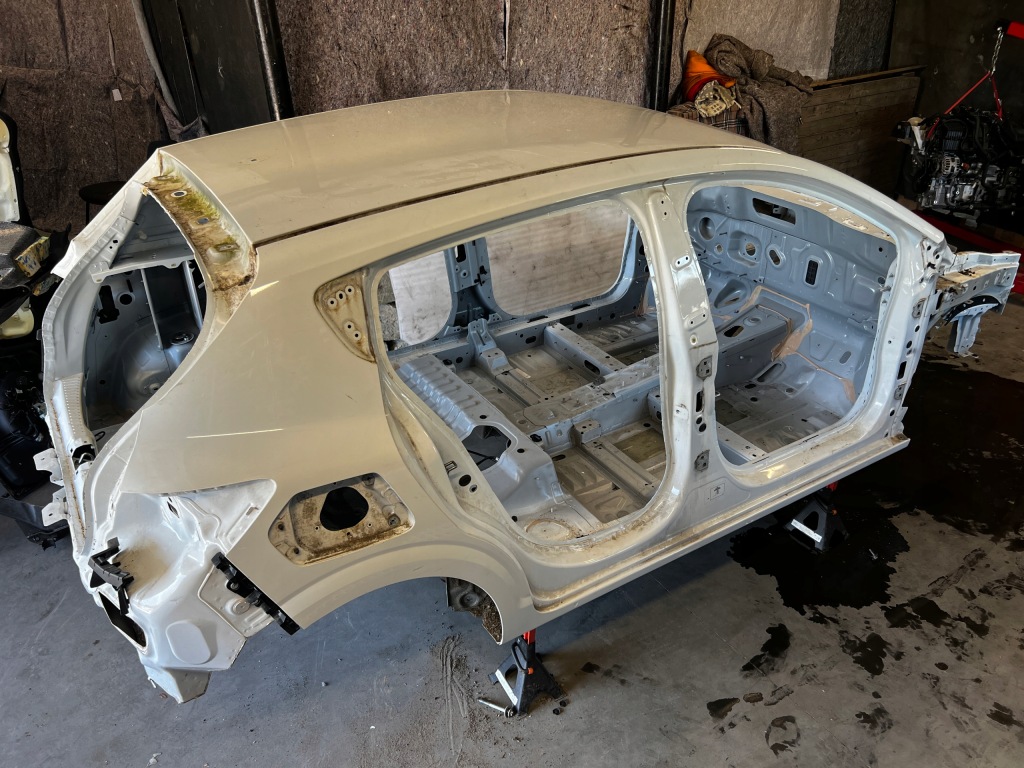 фото №1, Чверть кузов крила лонжерон поріг дах задня dacia sandero iii 3