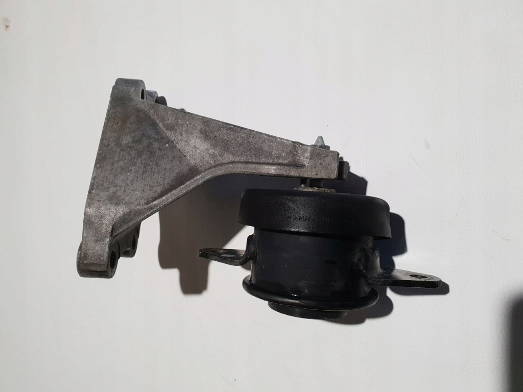 фото №1, Nissan leaf 10-21 кронштейн подушка двигателя левая