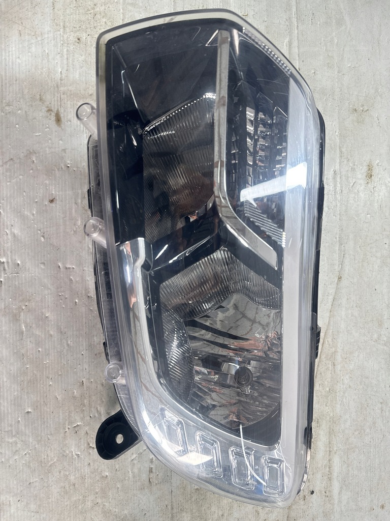 фото №1, Dacia sandero ii lift лампа левый перед 260604218r