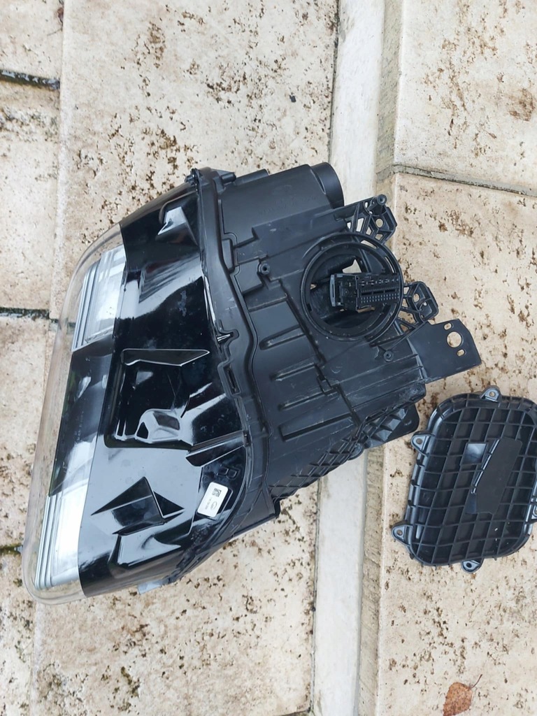 фото №3, Porsche taycan full led 9j1 лампа фара