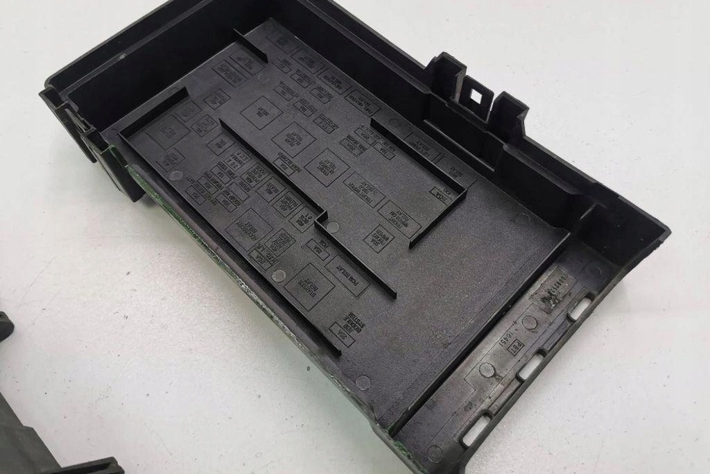 фото №8, Коробка предохранителей chrysler voyager iv rg, rs 05144579ac 2.8l дизель