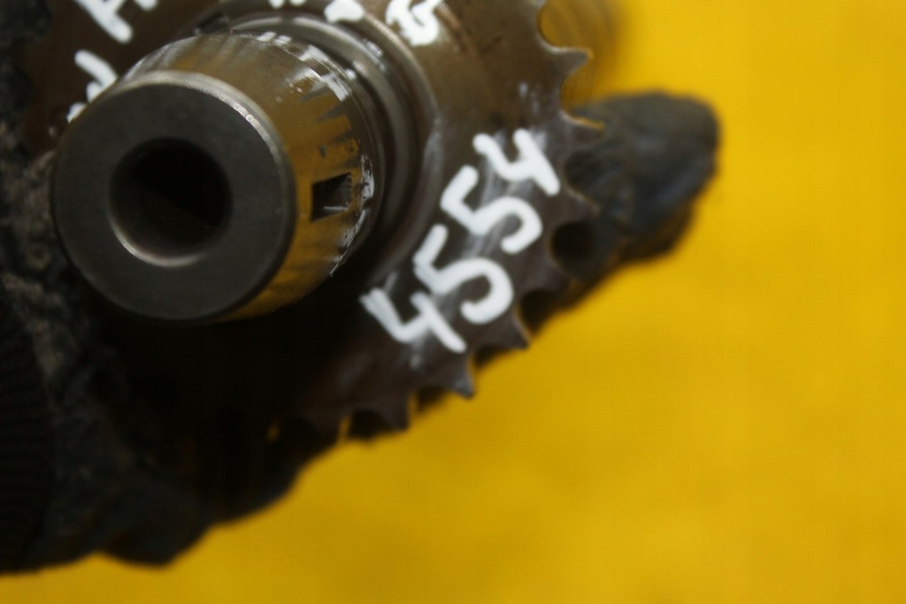 фото №13, Вал левый выпускной a8 a6 c4 4.2 b 077102c