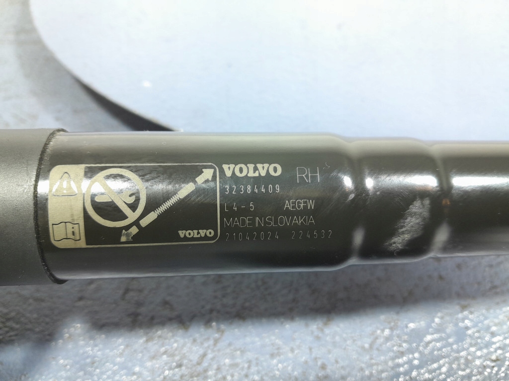 фото №5, Volvo xc40 i lift привід кришки багажника правий електричний 32384409