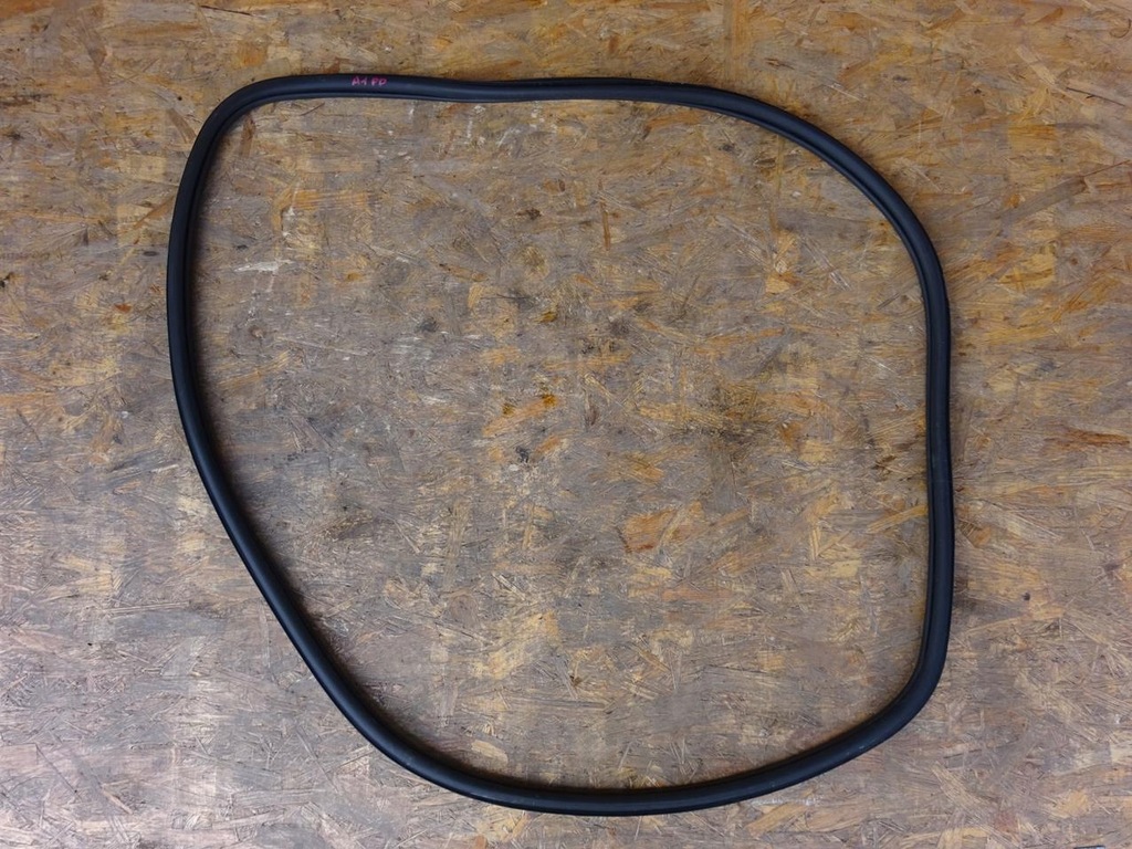 фото №1, Audi a1 82a прокладка двері права перед передня