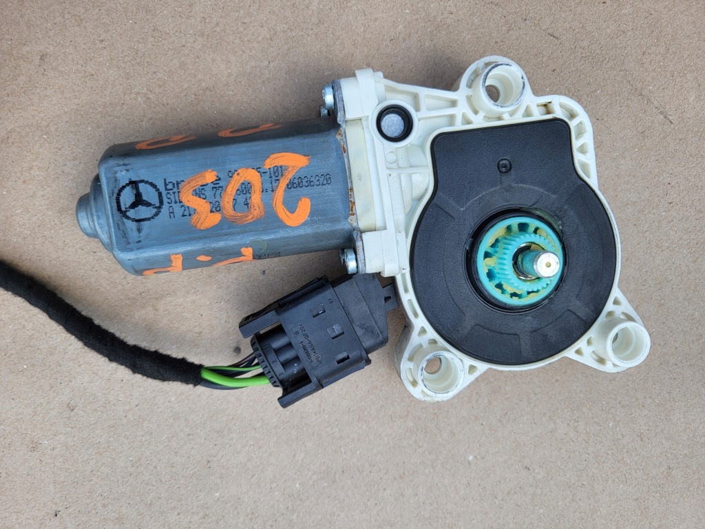 Моторчик подъемника стекло правый перед жгут mercedes c-kl w203 оригинальный номер европа Киев