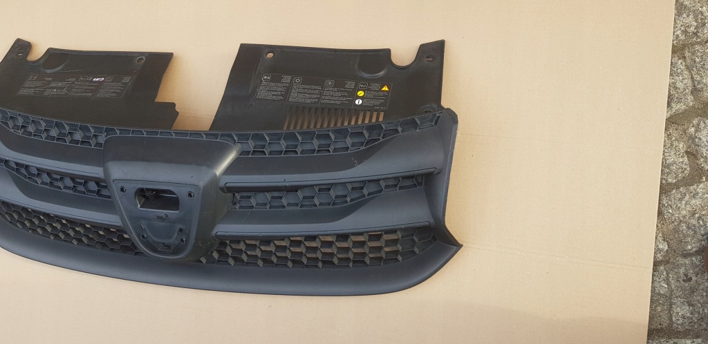 фото №4, Dacia sandero logan решётка радиатора решётка радиатора 623107634r