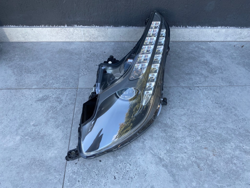 Купити Ferrari ff f151 11-16 ксенон+ led лампа перед передня ліва