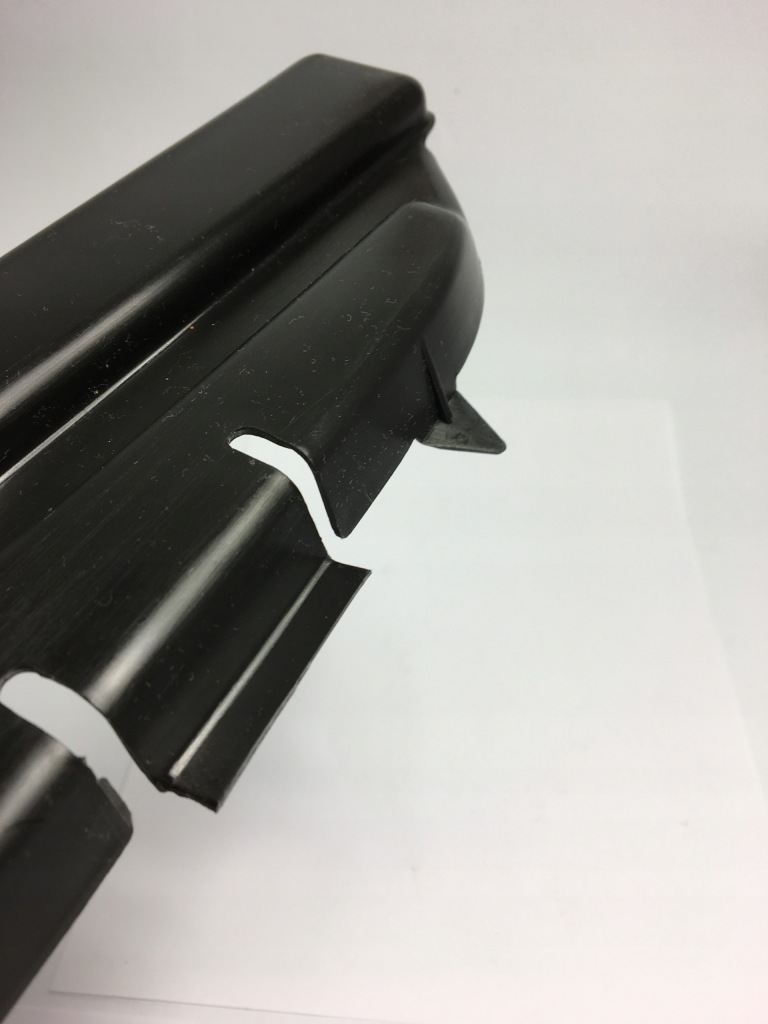 Защита заглушка привода крыша mercedes w124 оригинал 1247820056 в Украине