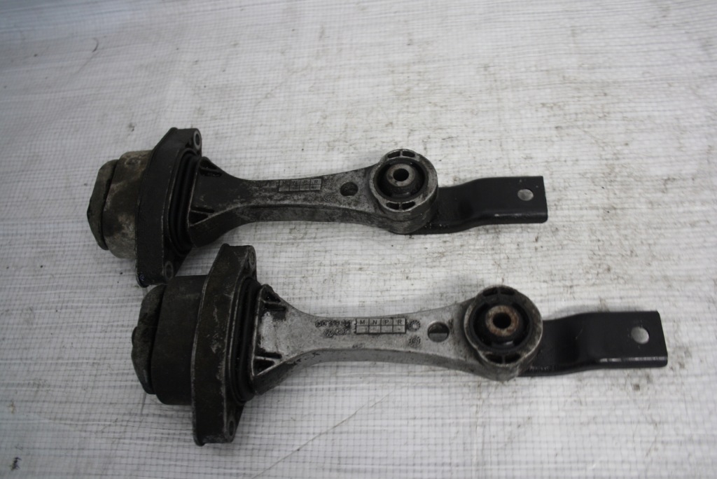 фото №9, Кронштейн кронштейн двигателя коробки vw audi 1j0199851 m