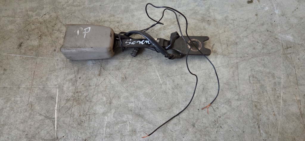 Клипса панелі  левое , правый  перед kia sorento Цена