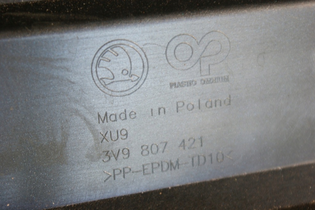 фото №9, Skoda superb iii kombi бампер задня 3v9807421