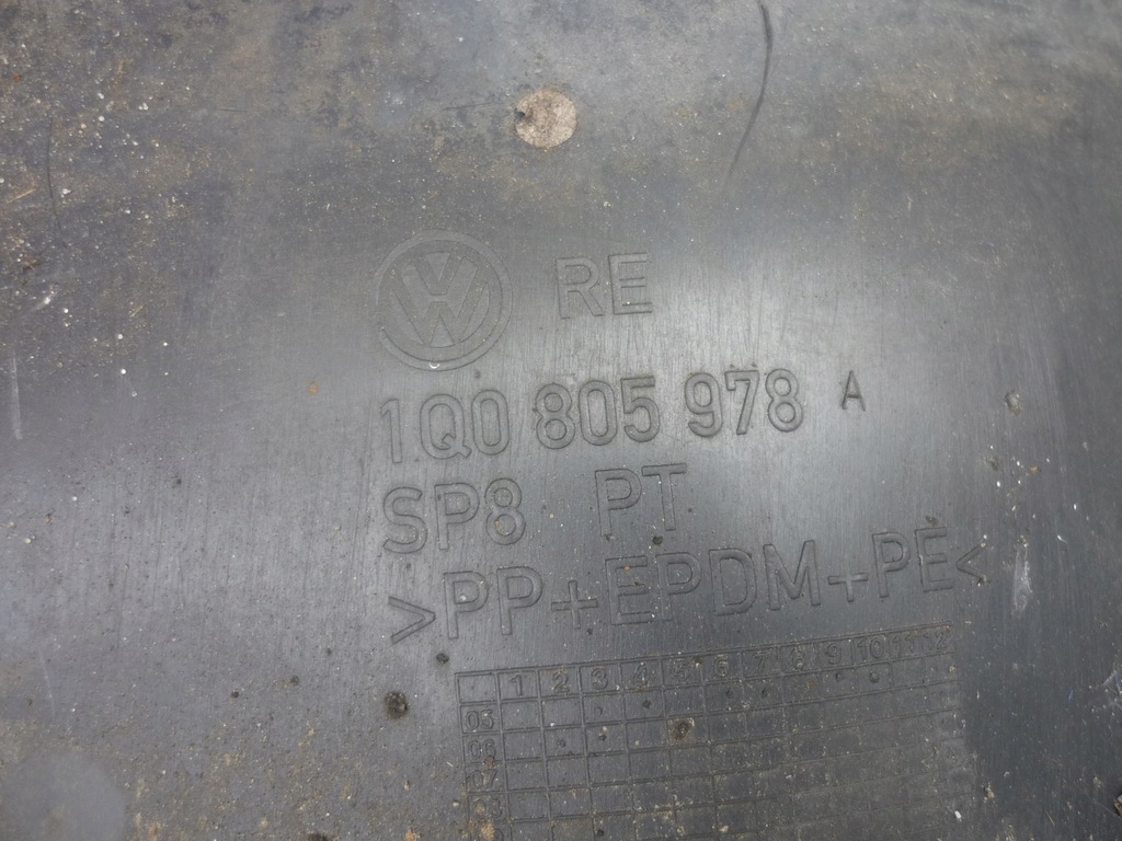 фото №12, Підкрилок правий перед vw eos 05-10 ładne справні