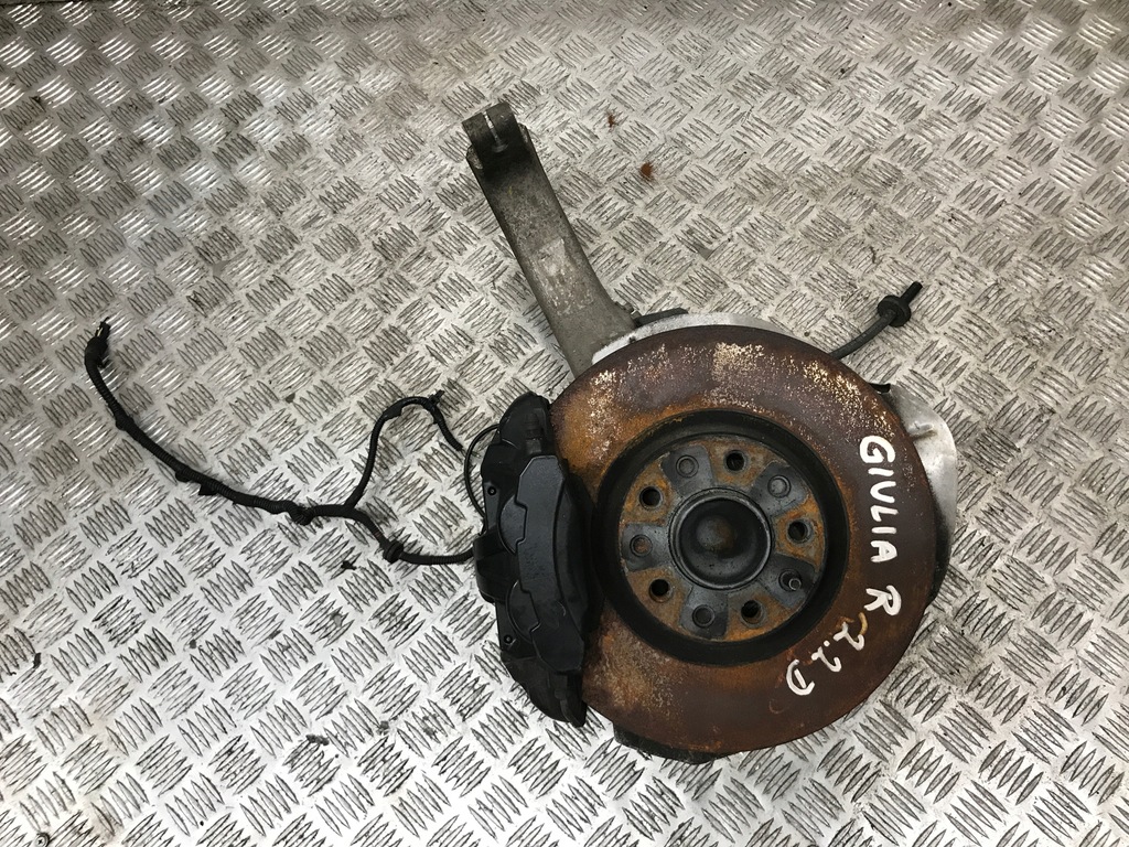 фото №1, Alfa romeo giulia 2.2 jtd поворотный кулак правая ступица суппорт диск комплект